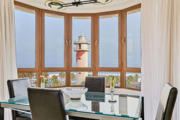 Venta de piso en Piso en Calle Nuestra Señora de Gracia, 28, Playa Bajadilla-Puertos, Marbella, Marbella
 photo 4