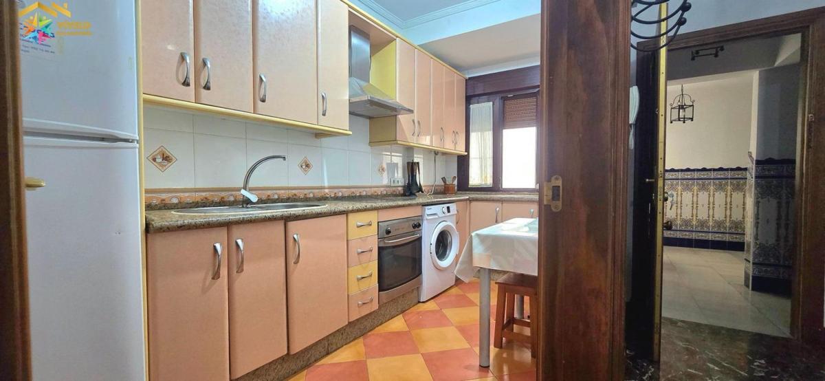 Продажа дуплекса на Dúplex en Calle Ríos Rosas, Casco Histórico, Ronda, Ронда photo 3