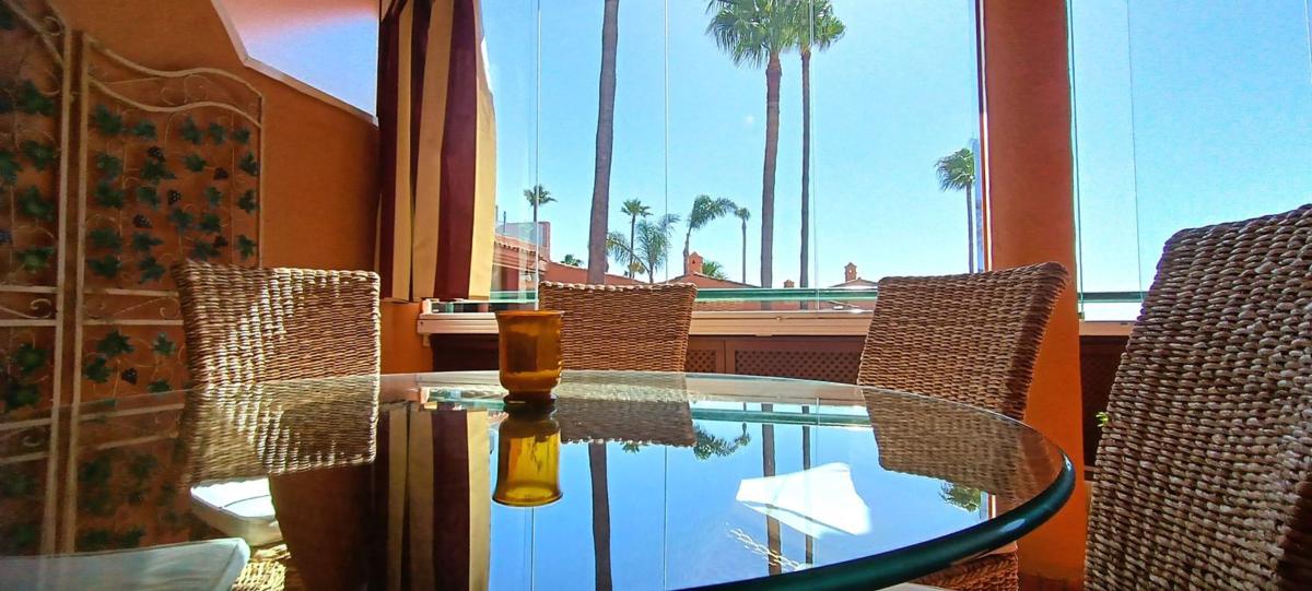 Venta de piso en Piso en Calle de la Amistad, Buenas Noches, Estepona, Estepona
photo 2