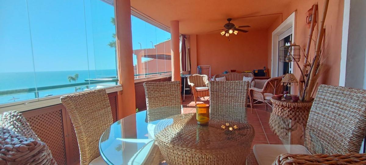 Venta de piso en Piso en Calle de la Amistad, Buenas Noches, Estepona, Estepona
photo 3