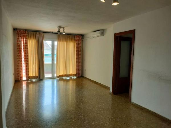 Venta de piso en Piso en Calle Magistrado Salvador Barbera, La Florida - Parque norte, Málaga, Málaga
thumbnail 2