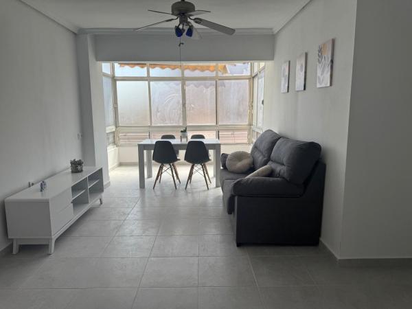 Sale of flat in Piso en Juan XXIII, Alicante / Alacant, Alicante
thumbnail 3