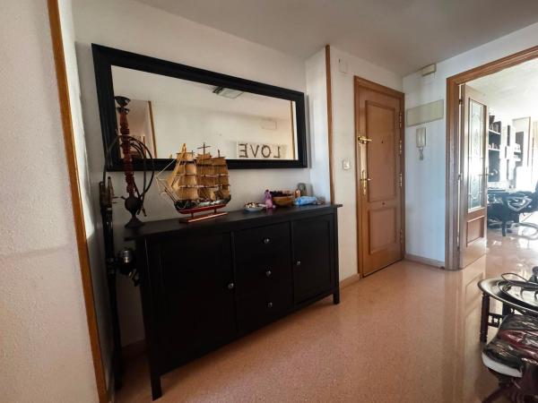 Sale of flat in Piso en Avenida Alcoi, 6, Campoamor, Alicante / Alacant, Alicante
thumbnail 2