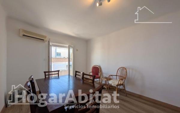 Sale of flat in Piso en Calle de Agost, Carolinas Bajas, Alicante / Alacant, Alicante
photo 1