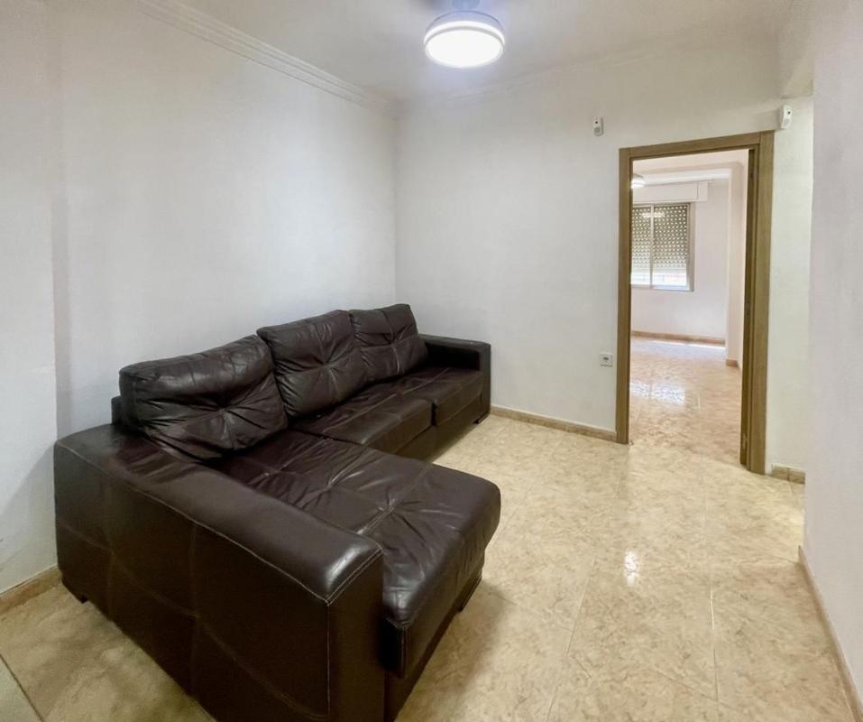 Venta de piso en Piso en Calle Pascual de la Mata, Carolinas Altas, Alicante / Alacant, Alicante / Alacant
photo 2