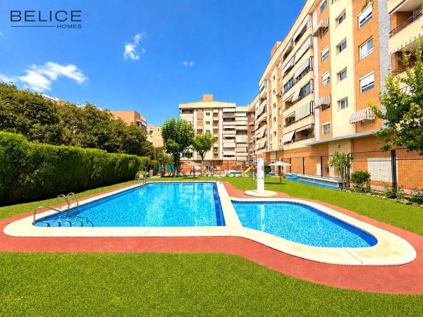 Sale of flat in Piso en Calle Agustín Gosálvez Orts, Altozano, Alicante / Alacant, Alicante
thumbnail 2