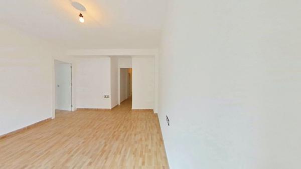 Sale of flat in Piso en Carolinas Altas, Alicante / Alacant, Alicante
 photo 4