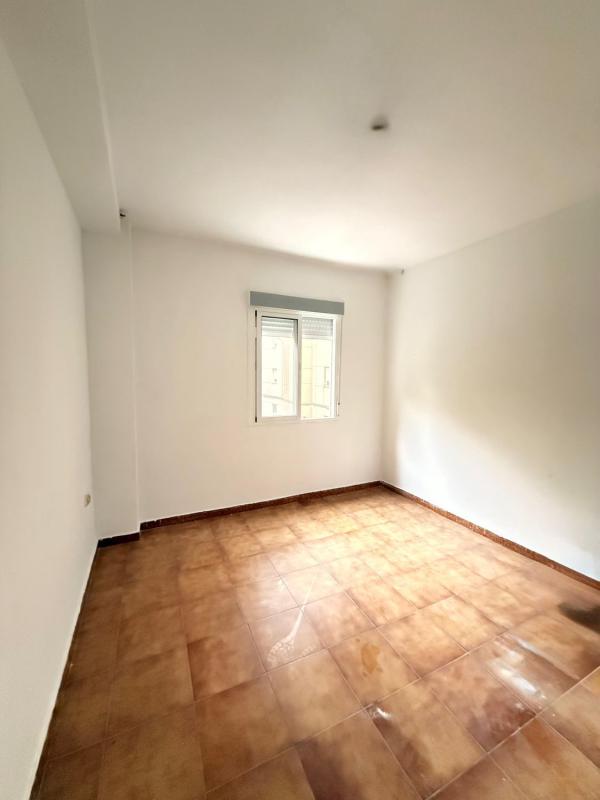 Sale of apartment in Piso en Calle salinas, Altozano, Alicante / Alacant, Alicante
 photo 5