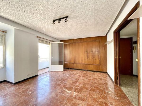 Piso en venta en Piso en Calle Doctor Buades, Carolinas Altas, Alicante / Alacant, Alicante / Alacant thumbnail 3