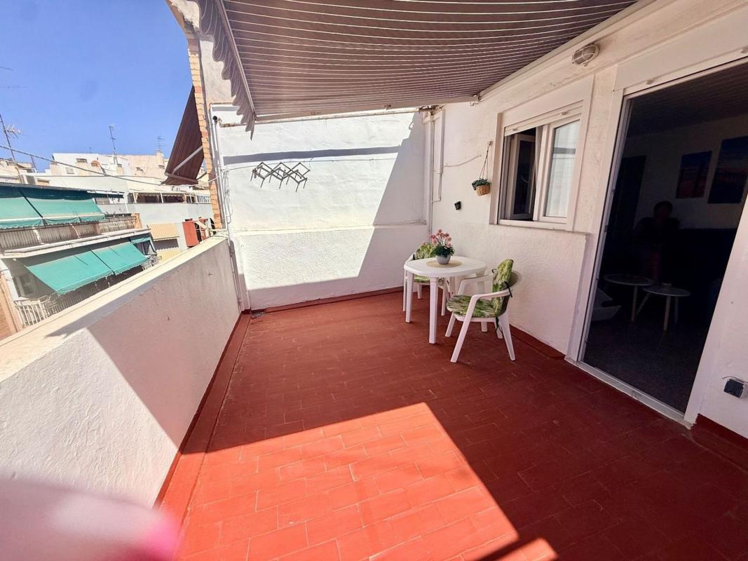 Продажа пентхауса на  Ático en Carolinas Altas, Alicante / Alacant, Аликанте / Алакант photo 3