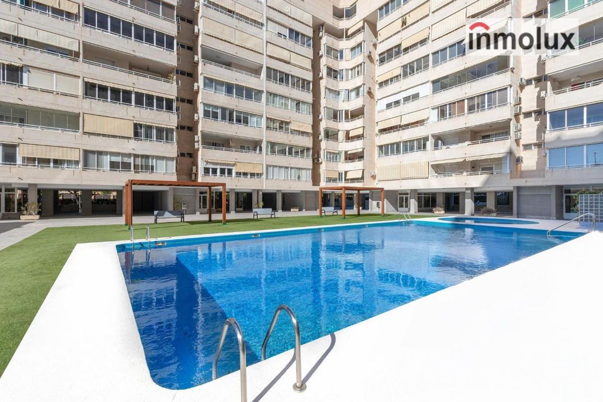 Venta de piso en Piso en Avenida Esportista Miriam Blasco, 18, La Albufereta, Alicante / Alacant, Alicante / Alacant
photo 1