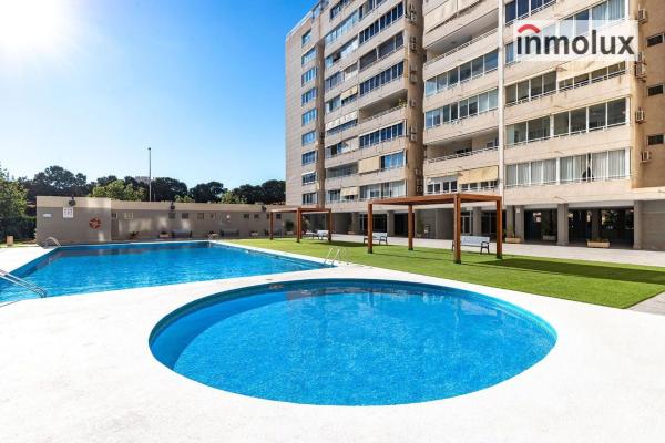 Venta de piso en Piso en Avenida Esportista Miriam Blasco, 18, La Albufereta, Alicante / Alacant, Alicante / Alacant
thumbnail 3