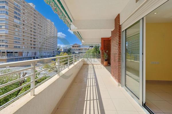 Venta de piso en Piso en Avenida San Sebastián, Playa de San Juan, Alicante / Alacant, Alicante / Alacant
thumbnail 2