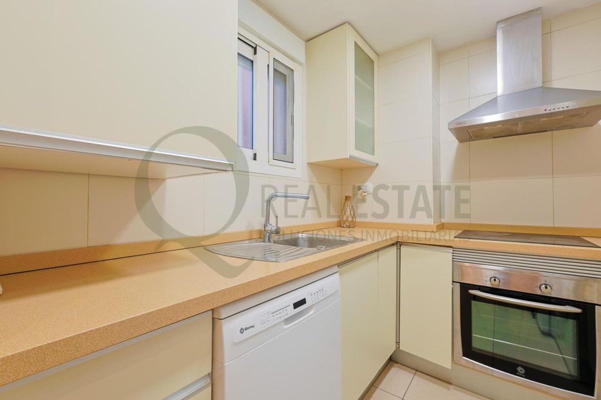Venta de piso en Piso en Avenida San Sebastián, Playa de San Juan, Alicante / Alacant, Alicante / Alacant
 photo 4