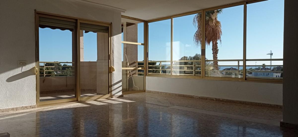 Venta de piso en Piso en Calle del Curricán, 25, Cabo de las Huertas, Alicante / Alacant, Alicante / Alacant
 photo 2