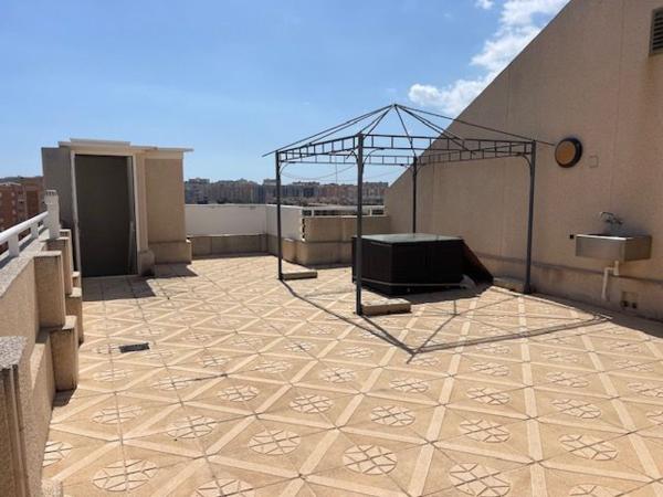 Duplex en venta en Dúplex en Avenida de Gijón, Playa de San Juan, Alicante / Alacant, Alicante / Alacant photo 1