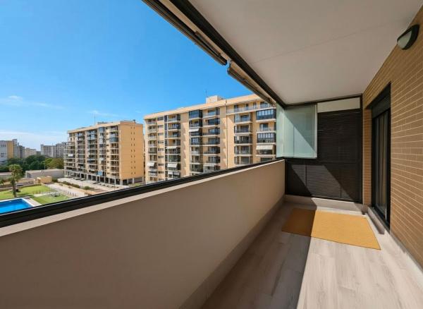 Продажа квартиры на Piso en Maestro José Garberí Serrano, 11, PAU 5, Alicante / Alacant, Аликанте / Алакант
photo 1