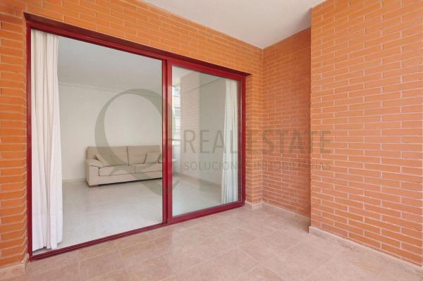 Venta de piso en Piso en Avenida Esportista Miriam Blasco, La Albufereta, Alicante / Alacant, Alicante / Alacant
thumbnail 2