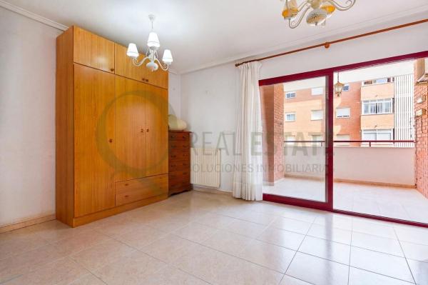 Venta de piso en Piso en Avenida Esportista Miriam Blasco, La Albufereta, Alicante / Alacant, Alicante / Alacant
 photo 4