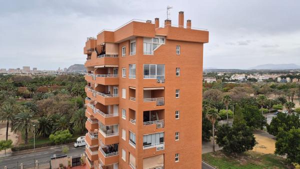 Продажа квартиры на Piso en Periodista Tirso Marín, 16, PAU 5, Alicante / Alacant, Аликанте / Алакант
thumbnail 2