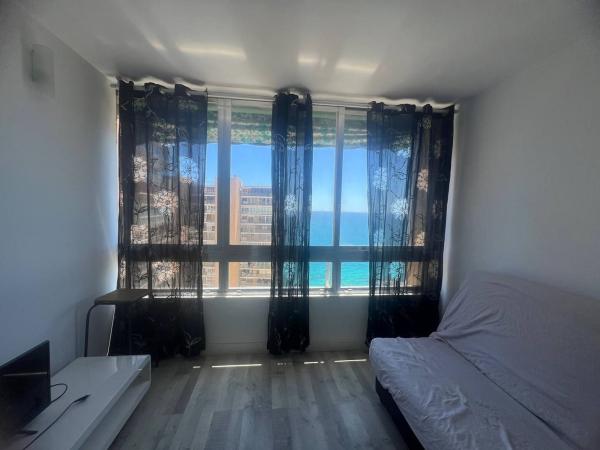 Продажа квартиры на Piso en Avenida de Villajoyosa, La Albufereta, Alicante / Alacant, Аликанте / Алакант
thumbnail 3