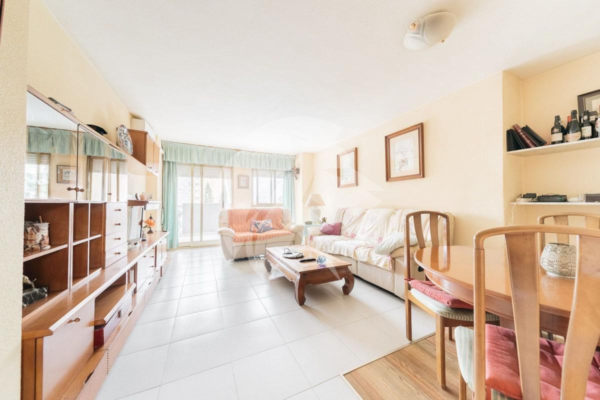 Venta de piso en Piso en Calle Arpón, Cabo de las Huertas, Alicante / Alacant, Alicante / Alacant
 photo 2