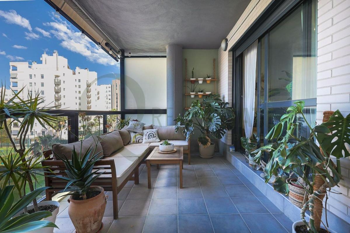 Venta de piso en Piso en Maestro José Garberí Serrano, PAU 5, Alicante / Alacant, Alicante / Alacant
 photo 2