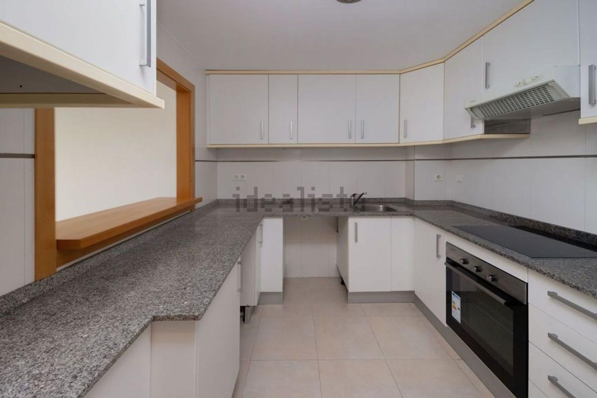 Sale of apartment in Piso en Avenida de les Nacions, PAU 5, Alicante / Alacant, Alicante
photo 4