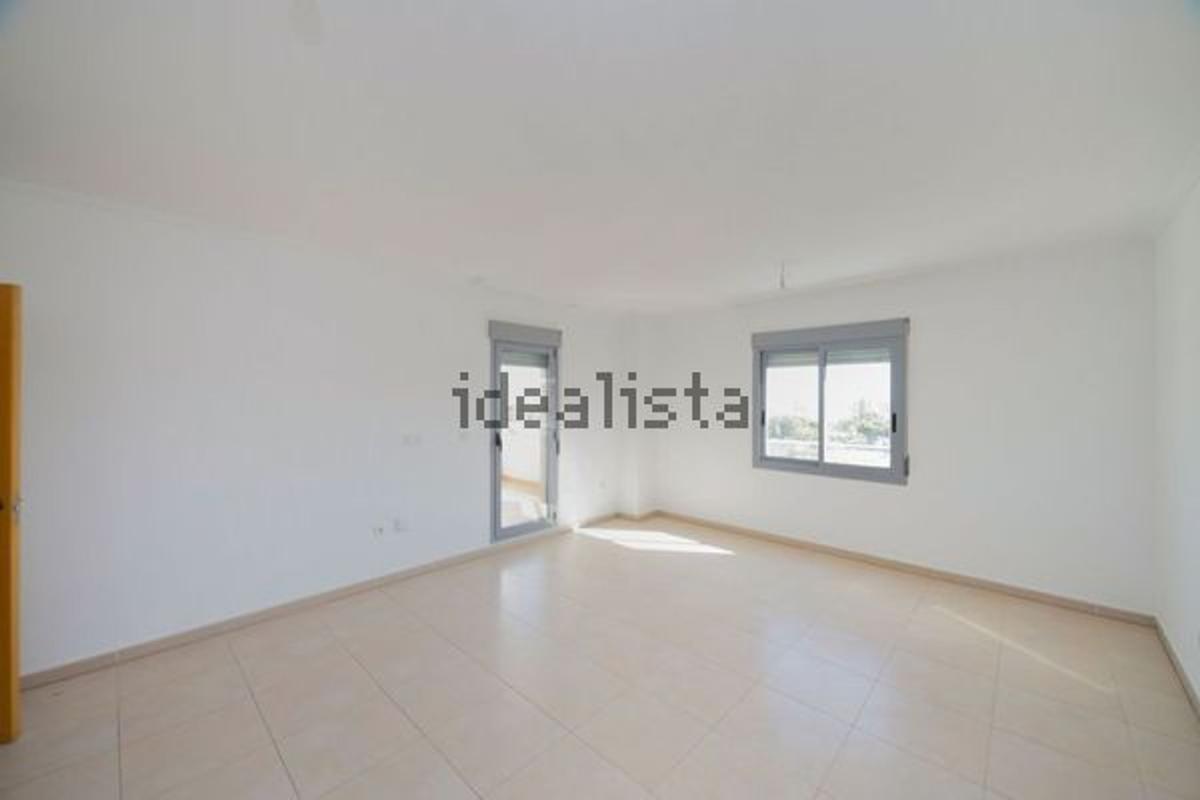 Sale of apartment in Piso en Avenida de les Nacions, PAU 5, Alicante / Alacant, Alicante
photo 5