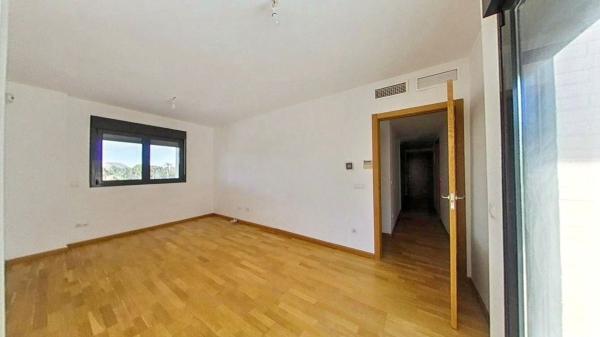 Piso en venta en Piso en PAU 5, Alicante / Alacant, Alicante / Alacant thumbnail 3