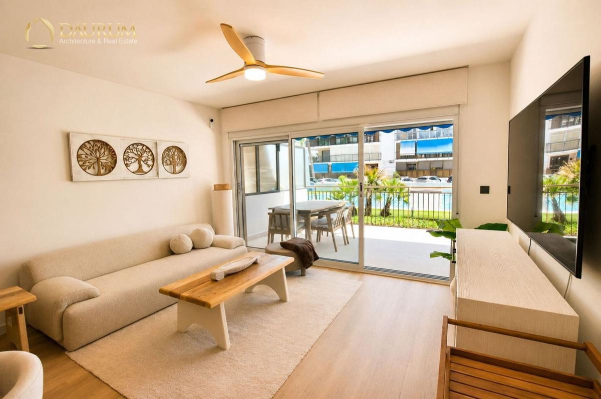 Venta de piso en Piso en Avenida de Niza, PAU 5, Alicante / Alacant, Alicante / Alacant
photo 1