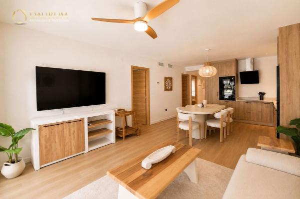 Продажа квартиры на Piso en Avenida de Niza, PAU 5, Alicante / Alacant, Аликанте / Алакант
thumbnail 3