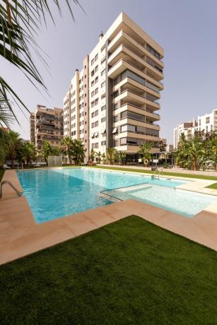 Продажа квартиры на Piso en Calle del Torero Luis Francisco Esplá, 11, PAU 5, Alicante / Alacant, Аликанте / Алакант
photo 1