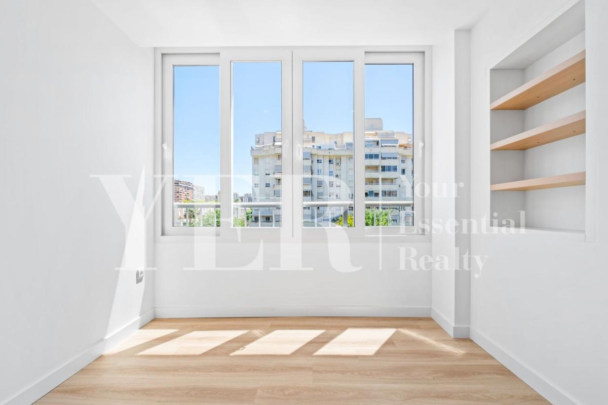 Sale of apartment in Piso en Calle Arpón, Cabo de las Huertas, Alicante / Alacant, Alicante
photo 3