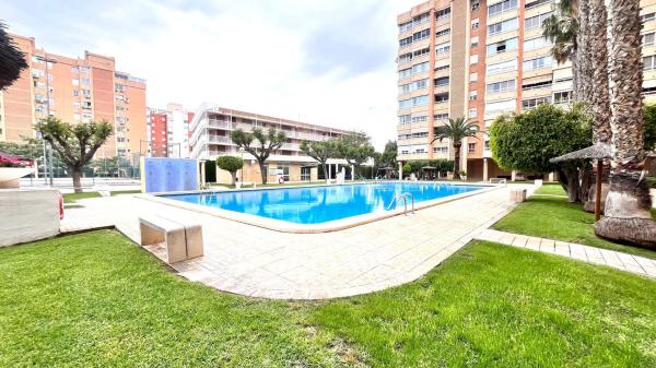 Sale of flat in Piso en Camino Colonia Romana, La Albufereta, Alicante / Alacant, Alicante
 photo 4