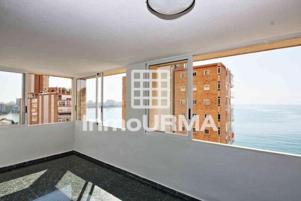 Sale of flat in Piso en Avenida de Villajoyosa, La Albufereta, Alicante / Alacant, Alicante
photo 1