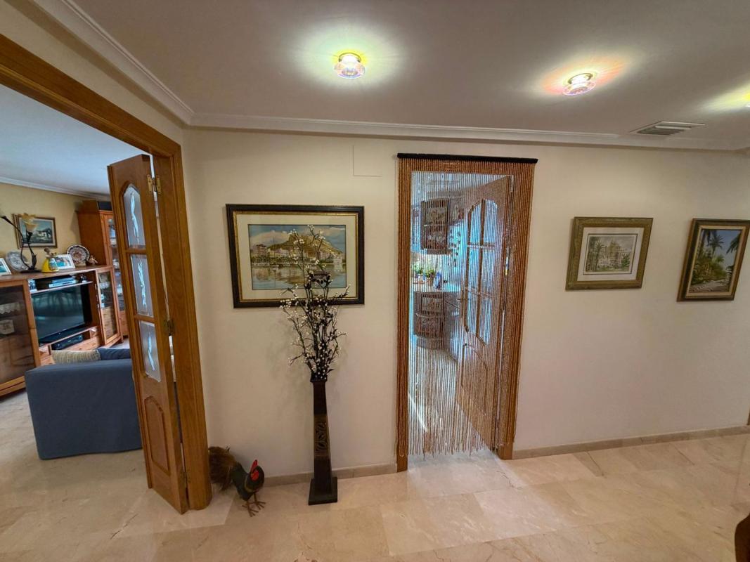 Sale of apartment in Piso en Avenida de Niza, 5, Playa de San Juan, Alicante / Alacant, Alicante
 photo 2