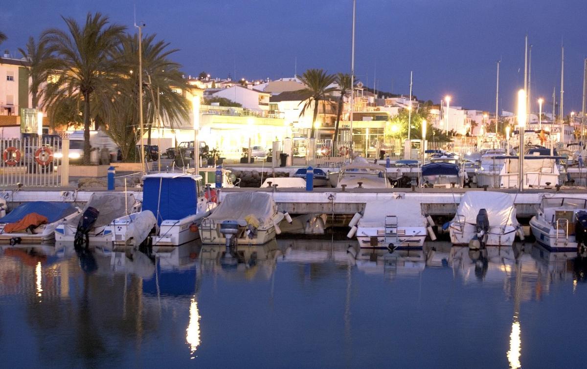 Nowa nieruchomość Puerto Carmen Residencial w Caleta de Vélez photo 3