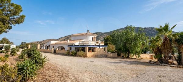 Chalet independiente en venta en Casa o chalet en Finestrat Pueblo, Finestrat, Finestrat
 photo 1