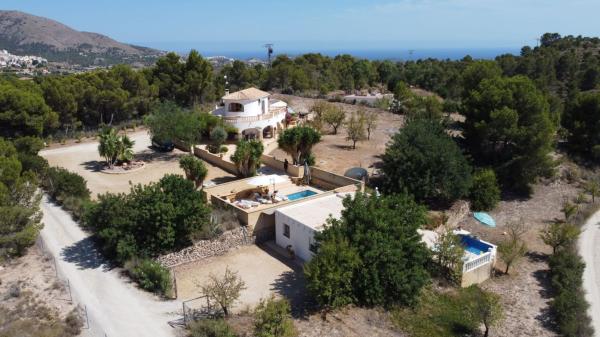 Independent chalet for sale in Casa o chalet en Calle d'Atzubia, San Gabriel, Alicante / Alacant, Alicante photo 2