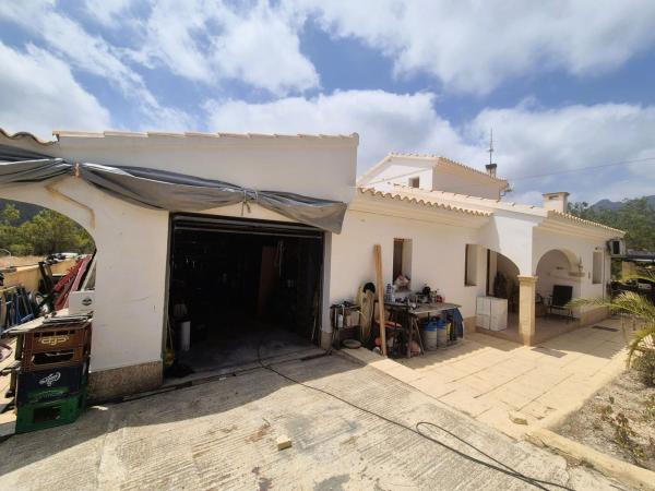 Independent chalet for sale in Casa o chalet en Calle d'Atzubia, San Gabriel, Alicante / Alacant, Alicante photo 4