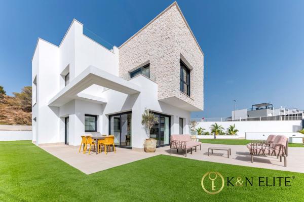 Casa o chalet independiente en Avenida Barcelona, Balcón de Finestrat-Terra Marina, Finestrat thumbnail 2