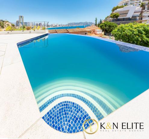 Дуплекс на продажу в Dúplex en Calle Oviedo, Playa de Poniente, Benidorm, Бенидорм thumbnail 1