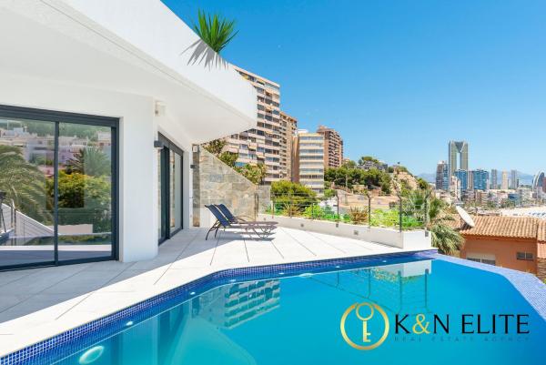 Дуплекс на продажу в Dúplex en Calle Oviedo, Playa de Poniente, Benidorm, Бенидорм thumbnail 2