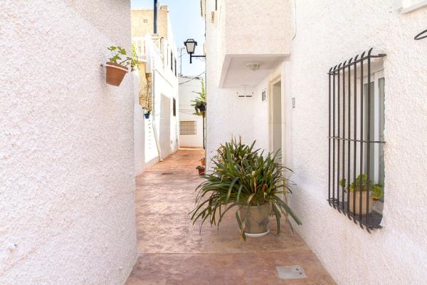 Chalet adosado en Calle del Curricán, 29, Cabo de las Huertas, Alicante / Alacant photo 1