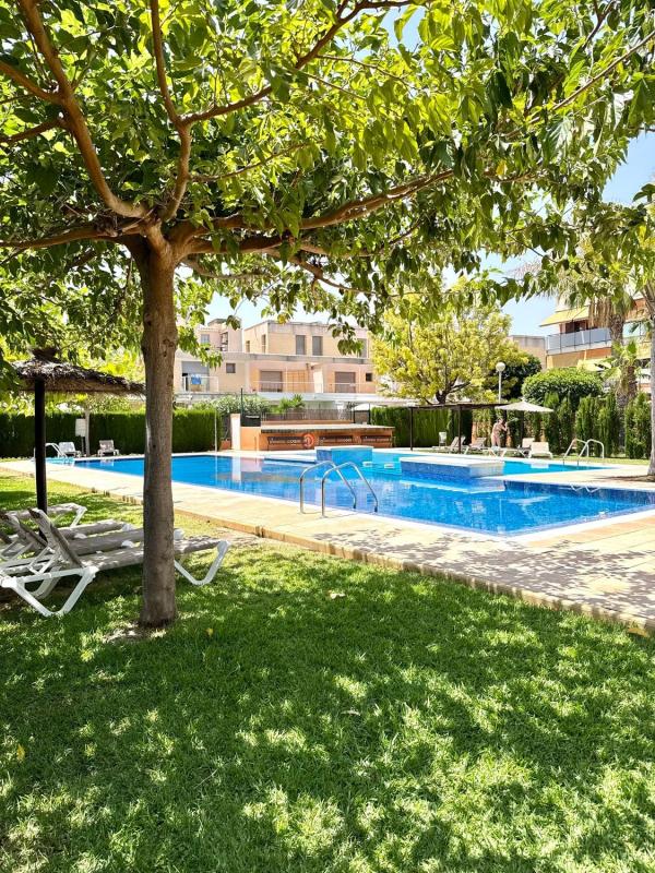 Venta de chalet adosado en  Chalet adosado en Avenida Conrado Albaladejo, 31, Alicante Golf, Alicante / Alacant , Alicante / Alacant photo 2