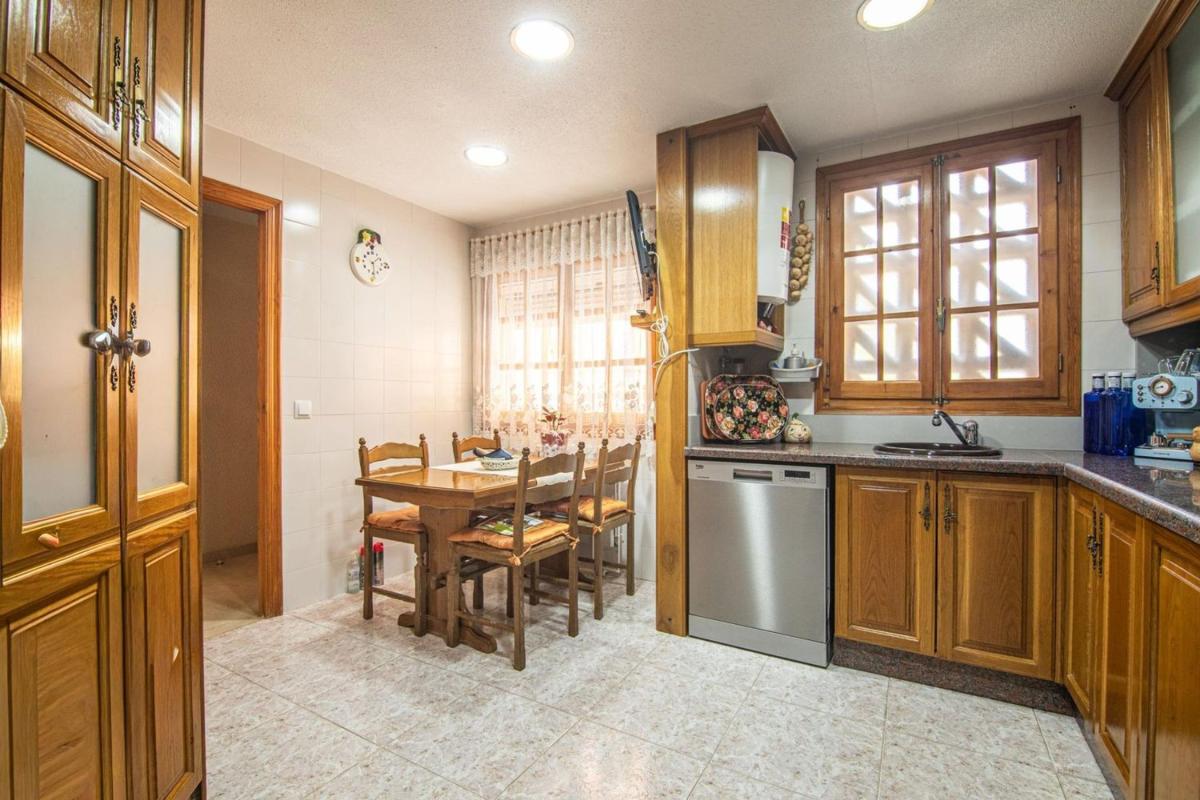Venta de chalet adosado en  Chalet adosado en Avenida de la Costa Blanca, Cabo de las Huertas, Alicante / Alacant , Alicante / Alacant photo 5