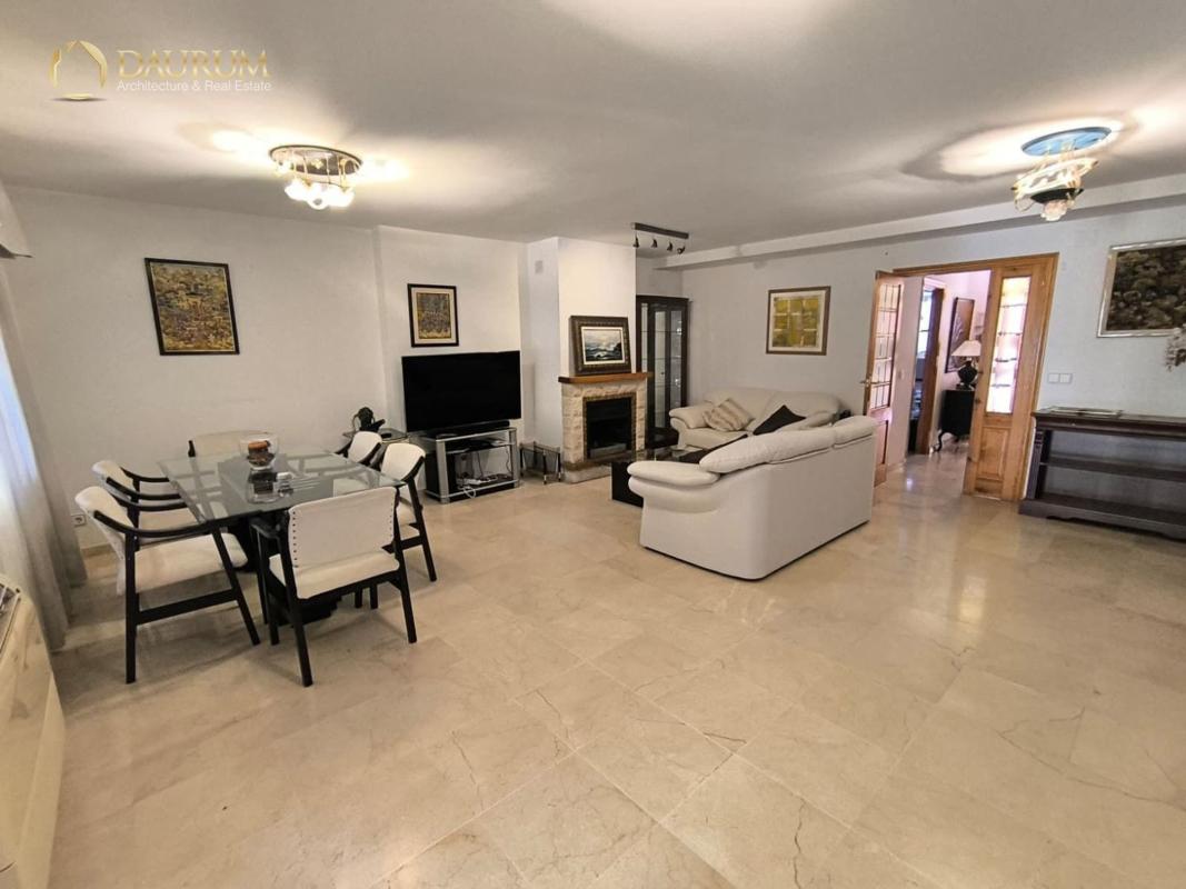 Sprzedaż szeregowego domku w Chalet adosado en Calle de Hispania, La Albufereta, Alicante / Alacant , Alicante / Alacant photo 5