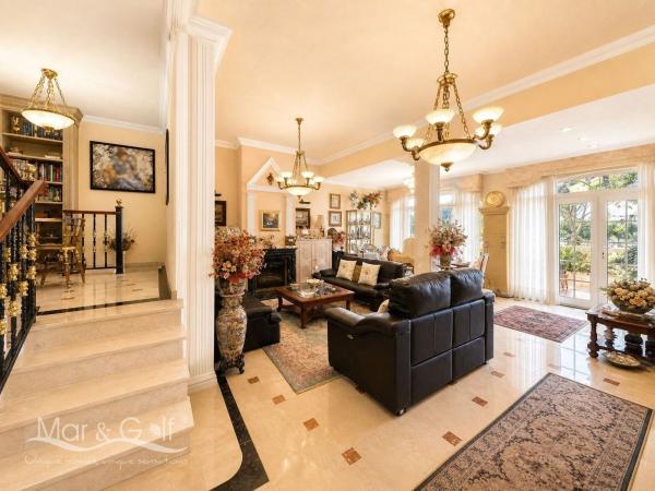 Частный шале на продаже в Casa o chalet en Calle Trident, Cabo de las Huertas, Alicante / Alacant, Аликанте / Алакант photo 1