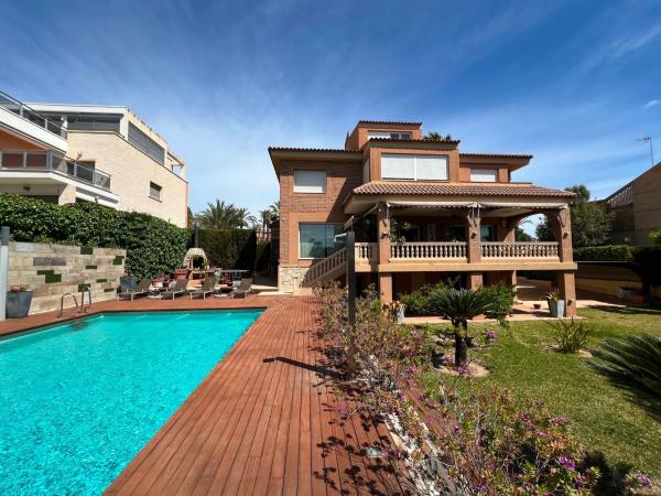 Частный шале на продаже в Casa o chalet en Cabo de las Huertas, Alicante / Alacant, Аликанте / Алакант photo 1
